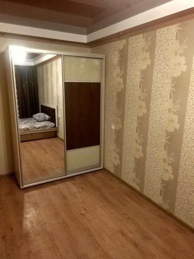Apartment 2Bedrooms On Stalevarov Near State Medical University Zaporizhia Ngoại thất bức ảnh